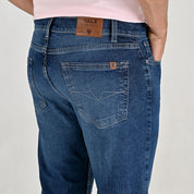 Jeans Yale Straight Fit 0514 Corte Recto