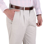 Pantalón Casual Yale Con Pinzas Regular Fit Nanotex 0726