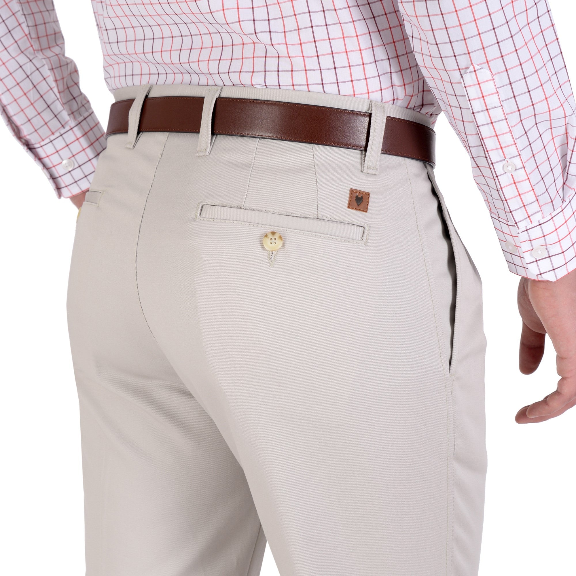 Pantalón Casual Yale Con Pinzas Regular Fit Nanotex 0726