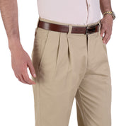 Pantalón Casual Yale Con Pinzas Regular Fit Nanotex 0726