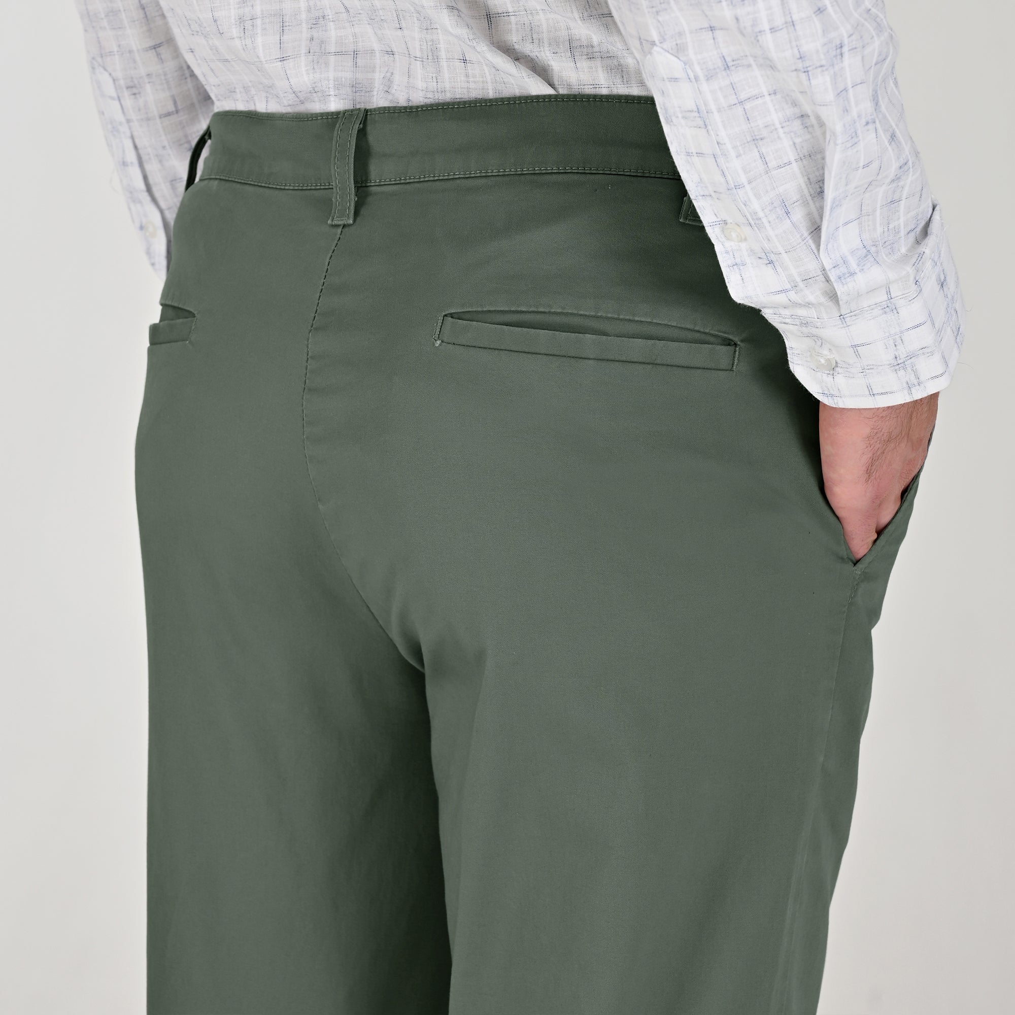 Pantalón Casual Yale Regular Fit 8244 Verde Olivo