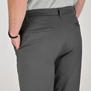 Pantalón Casual Yale Slim Fit 8245 Gris Oxford