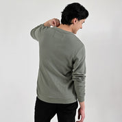 Playera Caballero Supply Company Manga Larga Cuello Henley Slim Fit A909 Verde Militar