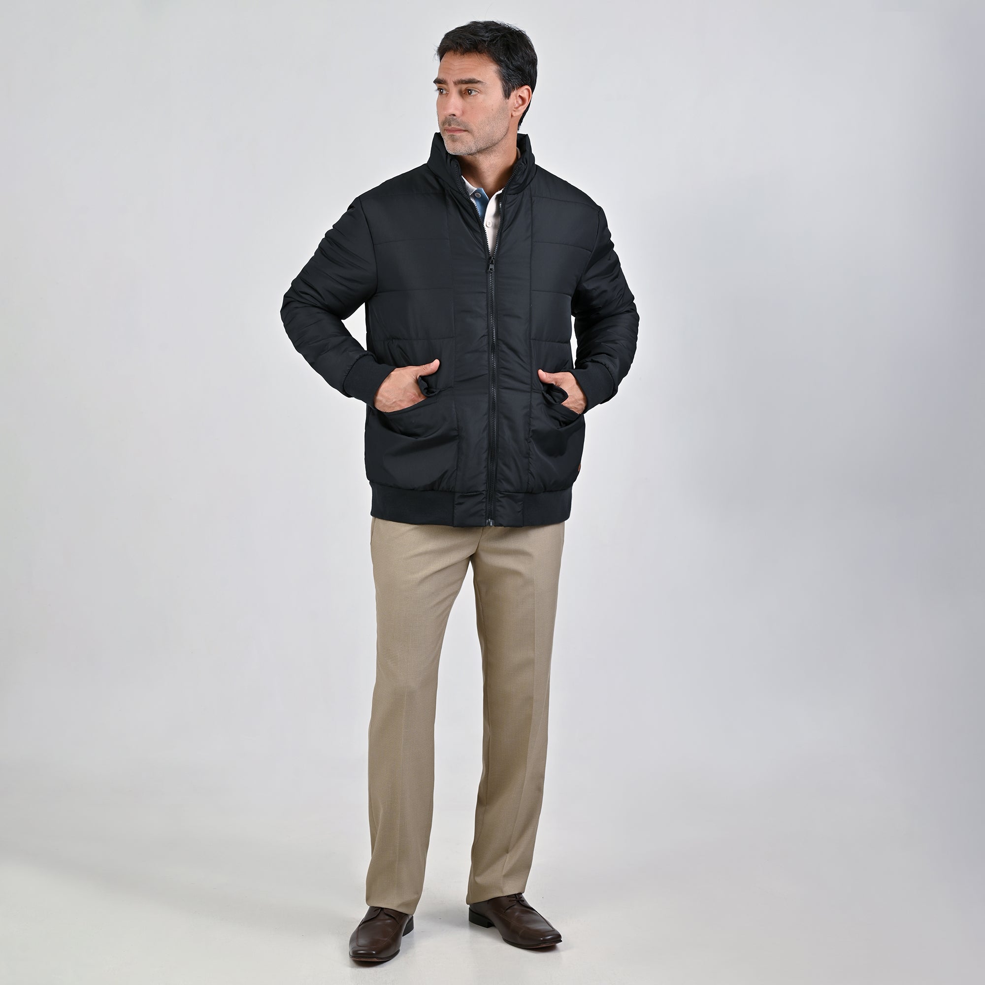 Chamarra Yale Para Caballero Capitonada Sin Capucha Regular Fit 6902 Negro