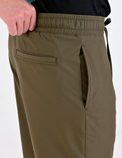 Pantalón de Caballero Jogger Supply Company Slim Fit A444 Verde Botella