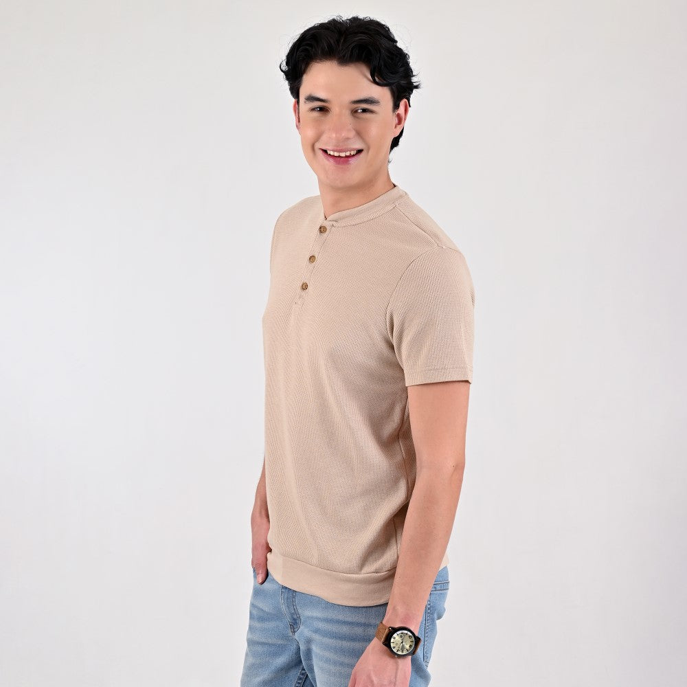 Playera Supply Slim Fit Cuello henley 6909 Beige