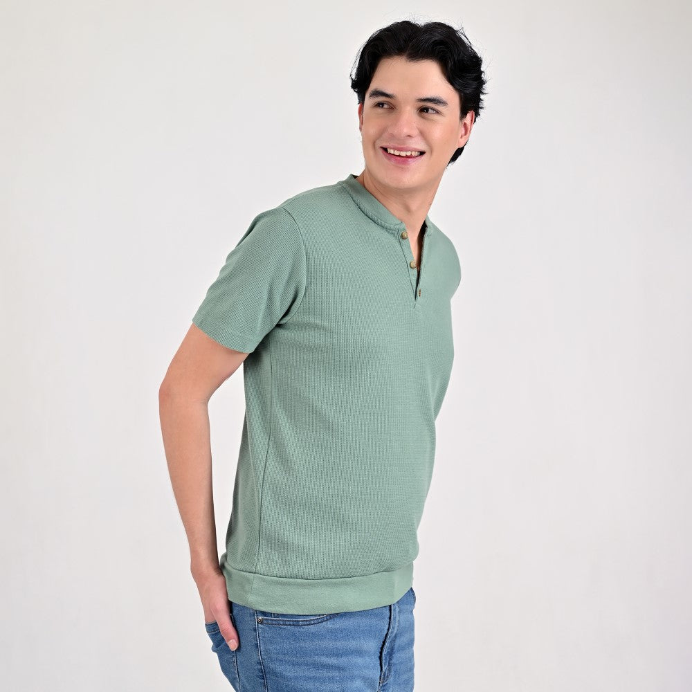 Playera Supply Slim Fit Cuello henley 6909 Verde Laurel