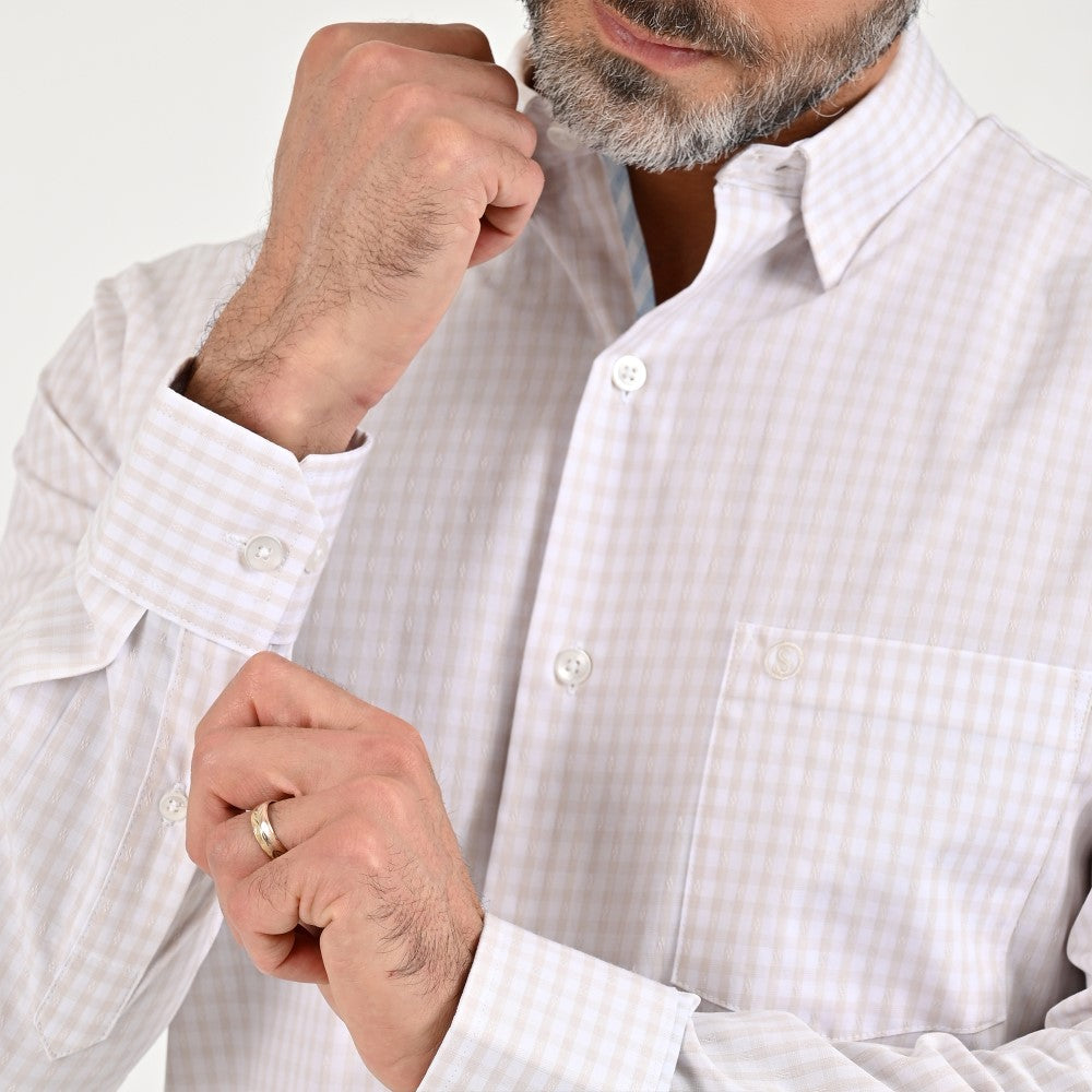 Camisa Sansabelt Para Caballero Manga Larga Regular Fit 8067 Beige