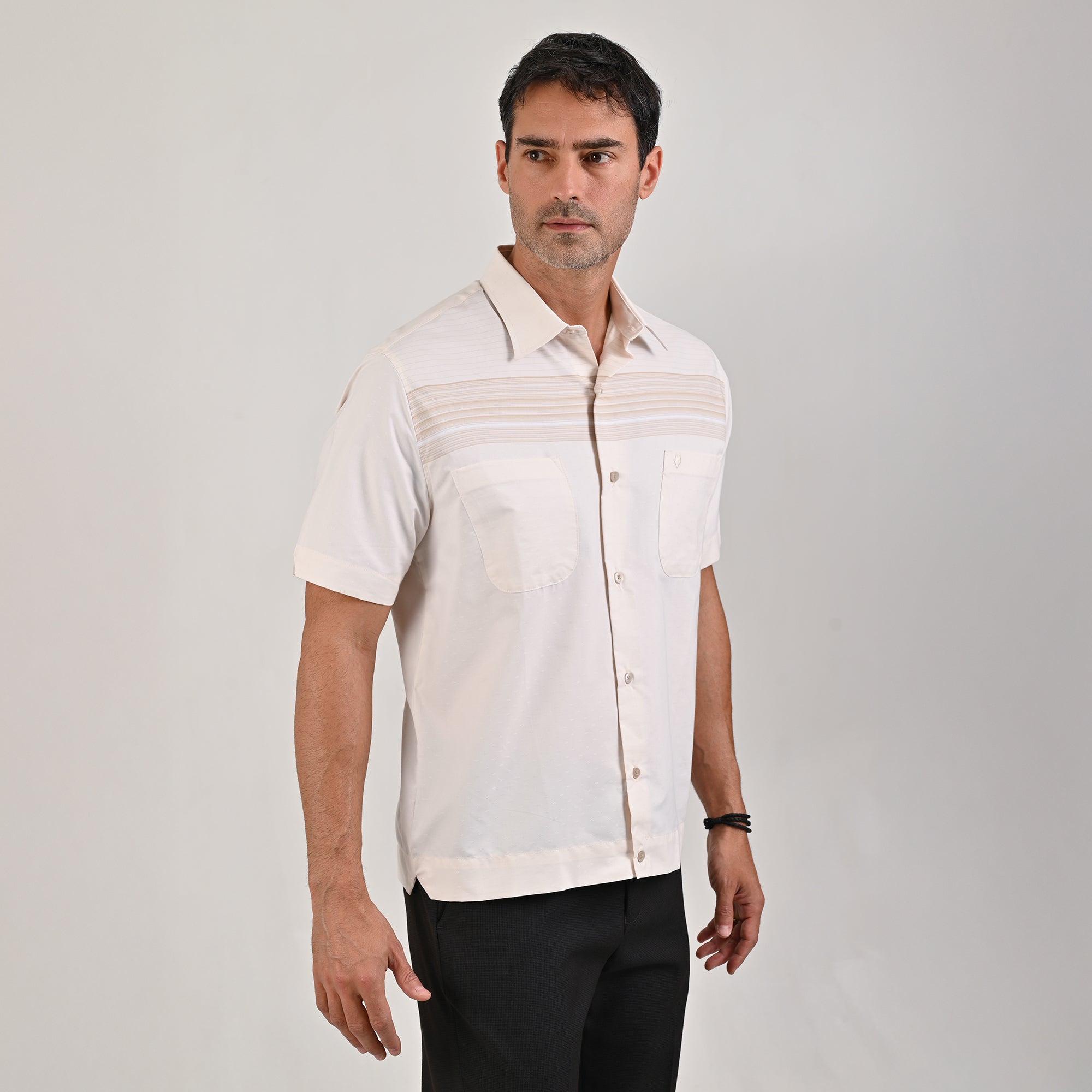 Camisa Yale Para Caballero Chazarilla Manga Corta Classis Fit 4707 Beige