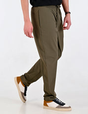 Pantalón de Caballero Jogger Supply Company Slim Fit A444 Verde Botella