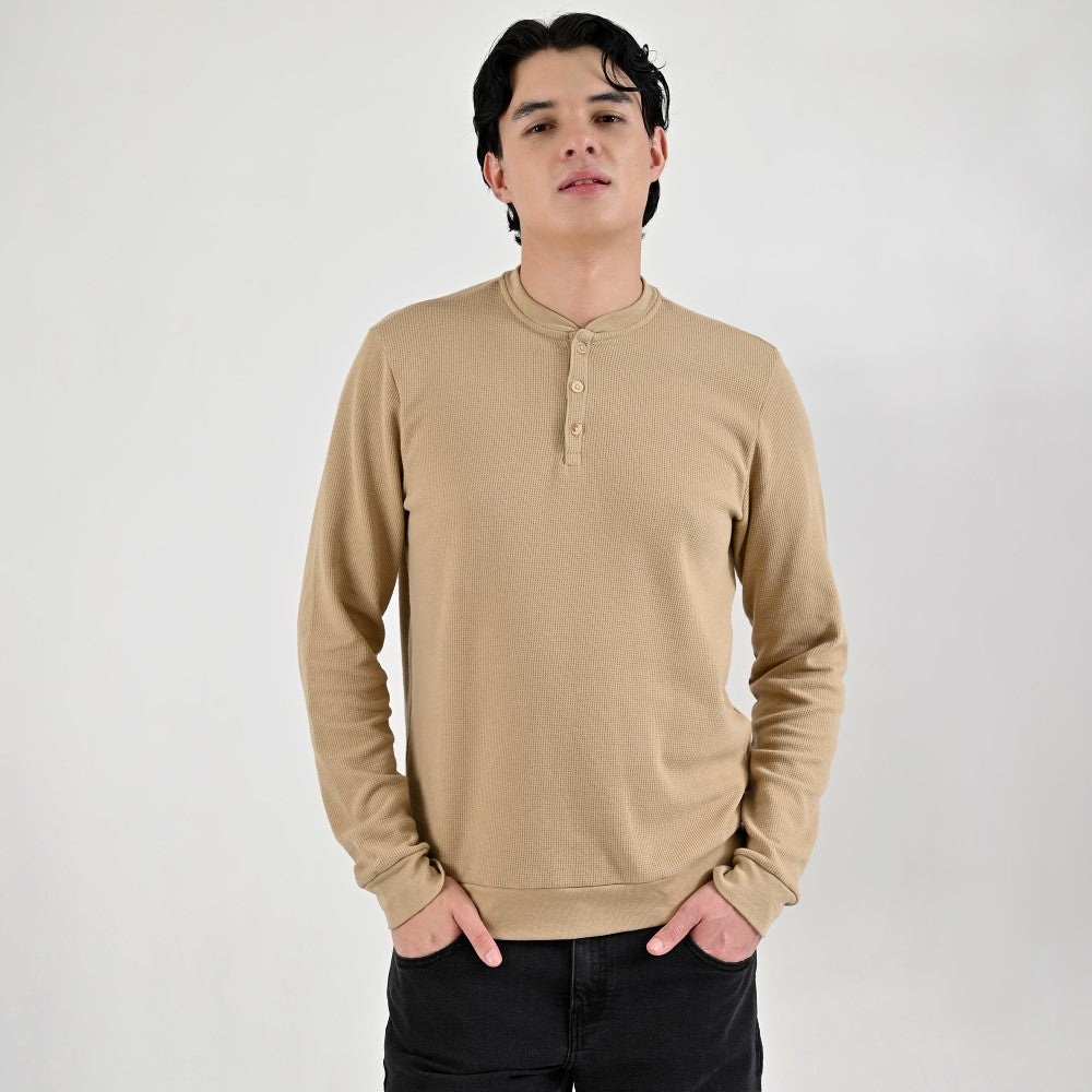 Playera Caballero Supply Company Manga Larga Cuello Henley Slim Fit A909 Beige