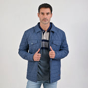 Chamarra Yale Para Caballero Capitonada Sin Capucha Regular Fit 6902 Azul Pizarra