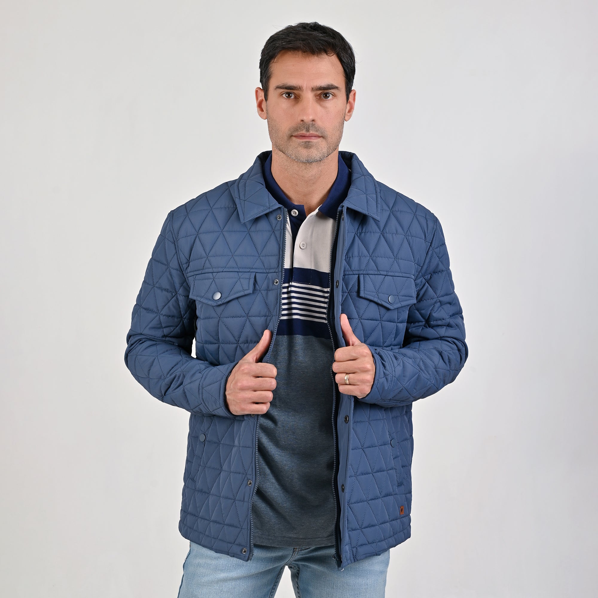 Chamarra Yale Para Caballero Capitonada Sin Capucha Regular Fit 6902 Azul Pizarra