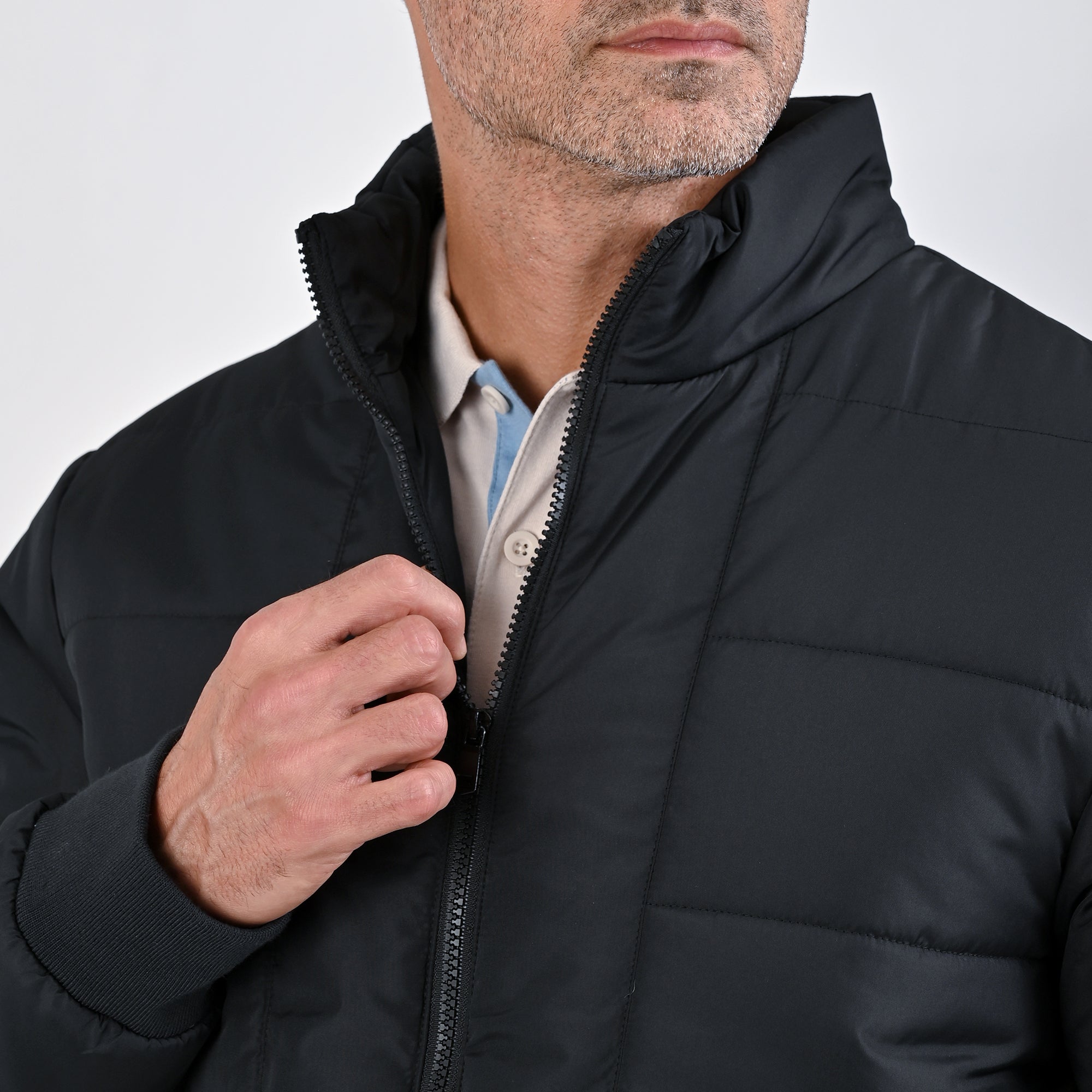 Chamarra Yale Para Caballero Capitonada Sin Capucha Regular Fit 6902 Negro