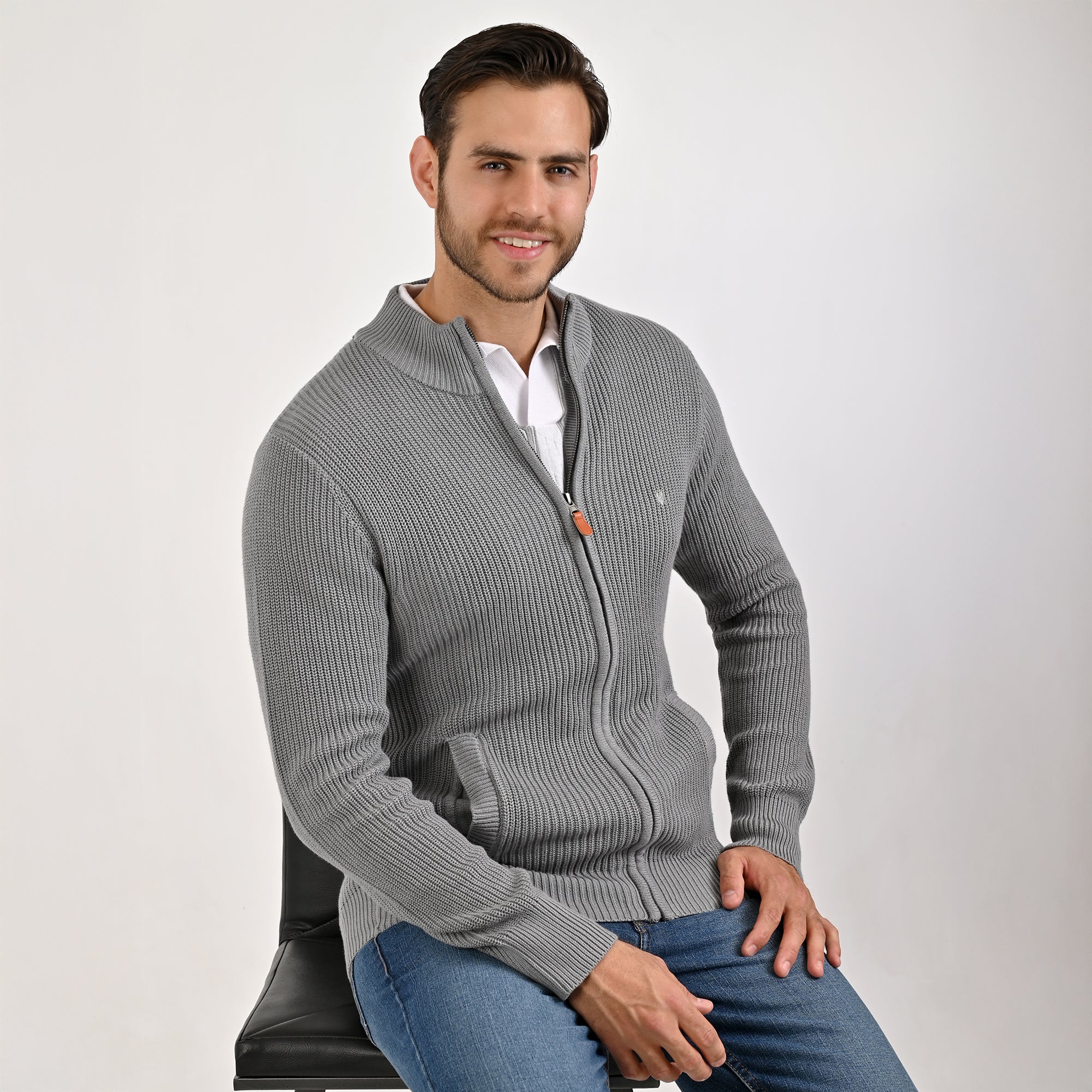 Sweater Yale Para Caballero Cuello Redondo Regular Fit 8100 Gris Medio