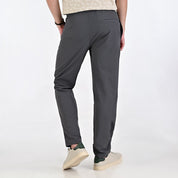Pantalón de Caballero Jogger Supply Company Slim Fit A444 Gris Oxford