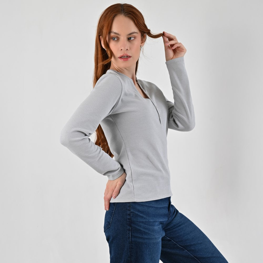 Playera Para Dama Supply Company Manga Larga Cuello Henley Slim Fit B909 Gris Perla