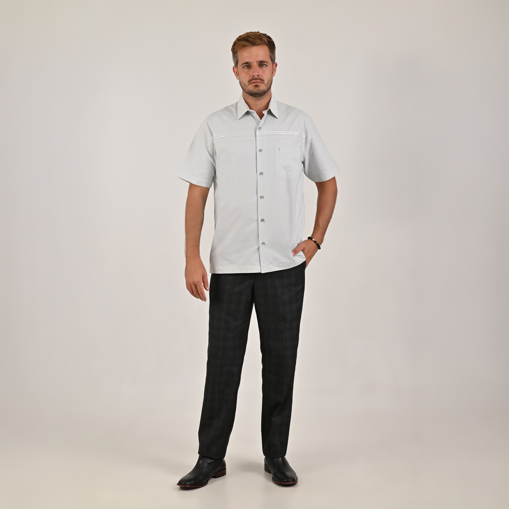 Camisa Yale Para Caballero Cenefa Manga Corta Classic Fit 4712 Gris Perla