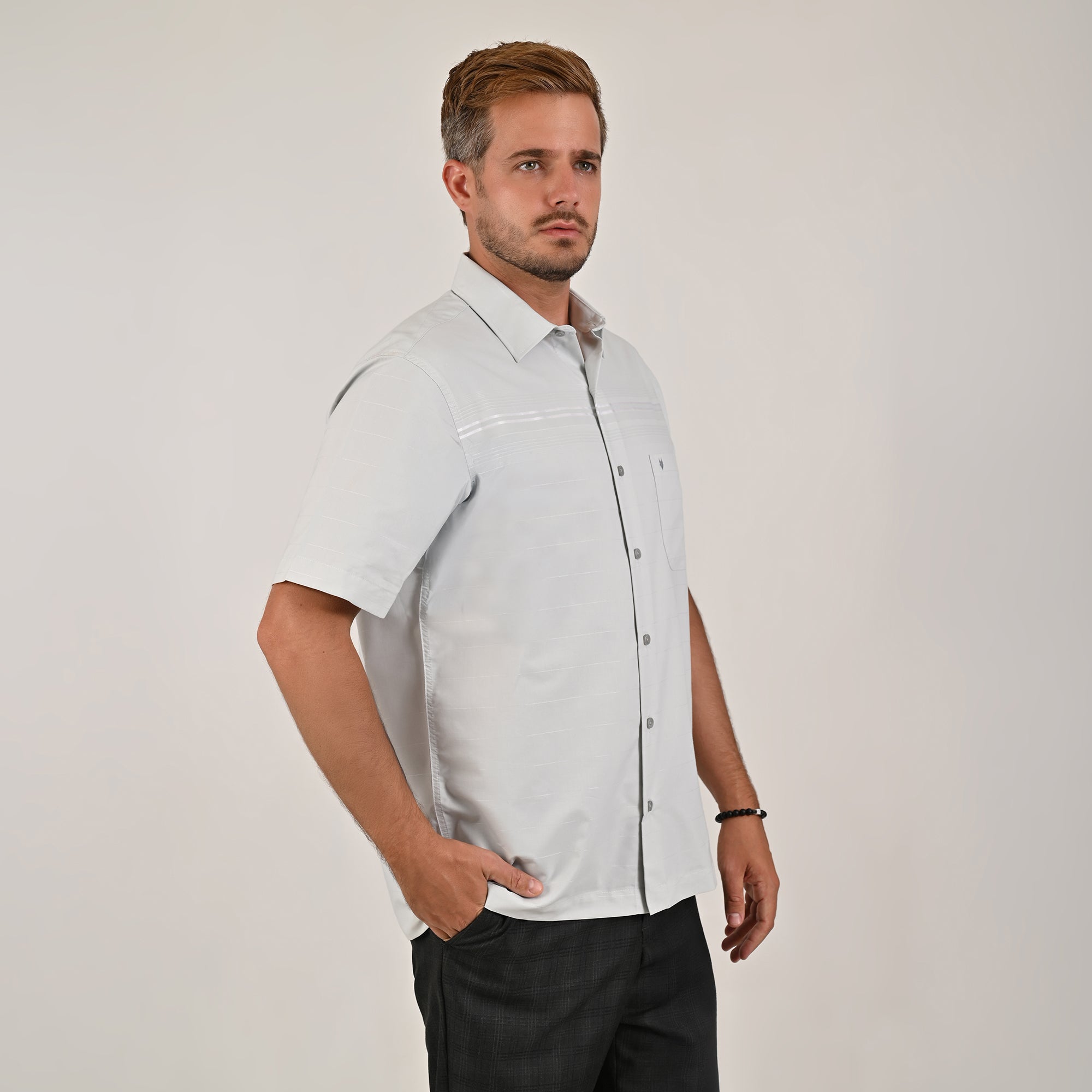 Camisa Yale Para Caballero Cenefa Manga Corta Classic Fit 4712 Gris Perla