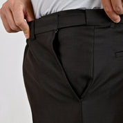 Pantalón de Vestir Yale para Caballero Cintura Ajustable Classic Fit 4702 Café