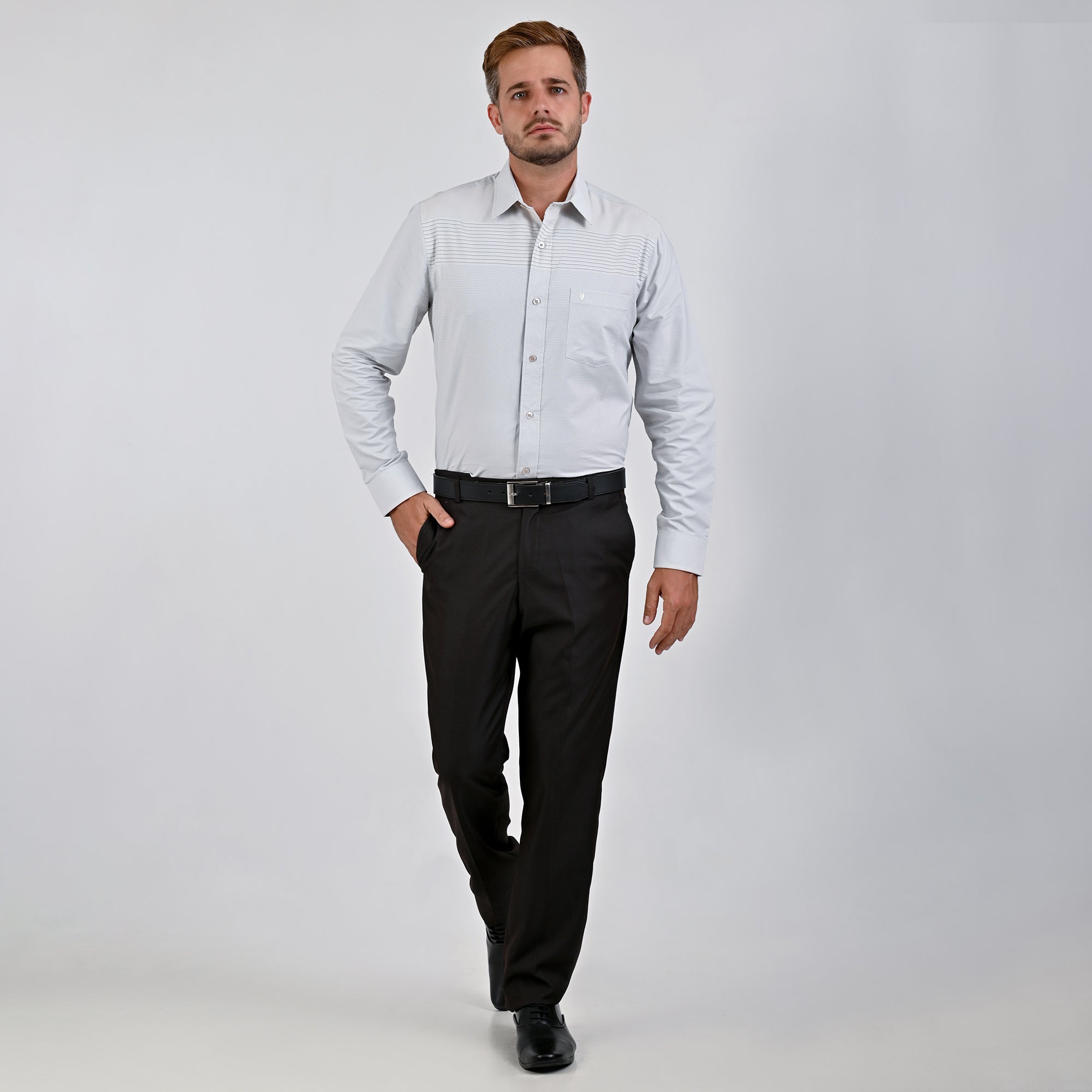 Pantalón de Vestir Yale para Caballero Cintura Ajustable Classic Fit 4702 Café